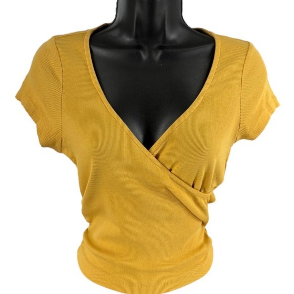 GUESS Yellow Ribbed Wrap Crop Top M Short Sleeve Tie Back Backless Stretch Y2K